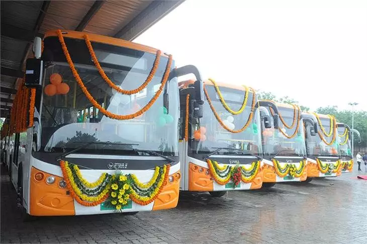ગુજરાતના 3 શહેરોમાં શરૂ થશે CNG-ઇલેક્ટ્રિક બસ સેવા, સરકારે ફાળવ્યાં રૂ. 121 કરોડ...