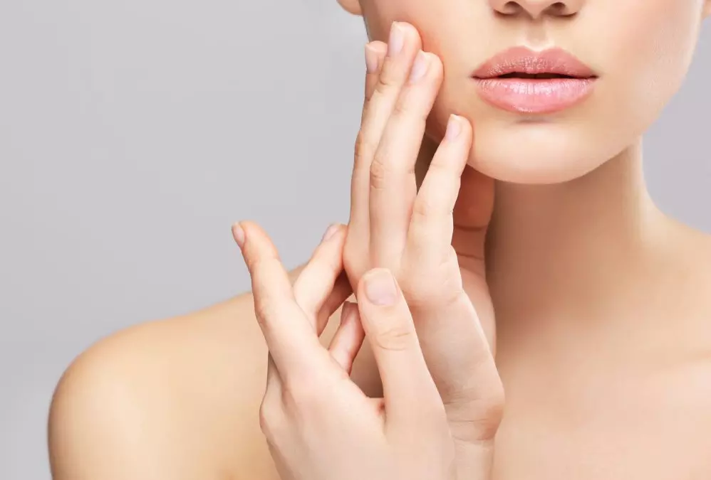 સંવેદનશીલ ત્વચાને સુધારવા માટે આ 5 ટિપ્સ અનુસરો, જાણો અચૂક થશે ફાયદા