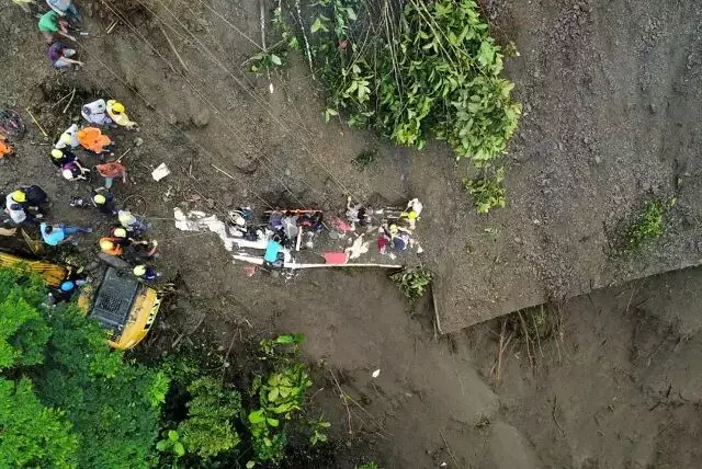 કોલંબિયાના રિસારાલ્ડા પ્રાંતમાં વરસાદના કારણે ભૂસ્ખલનની બની ઘટના, 33 લોકોના મોત