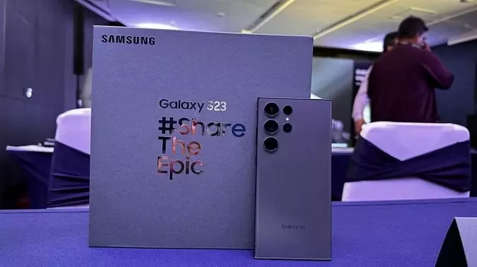Samsung Galaxy S23 Ultra : જુઓ કેવો છે સેમસંગનો 200 મેગાપિક્સલ કેમેરાવાળો પહેલો ફોન.!