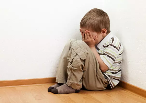 જીવનના વધારે બેદરકાર તબક્કામાં બાળકોમાં શા માટે તણાવ અને હતાશાના ચિહ્નો દેખાવાનું થાય છે શરૂ