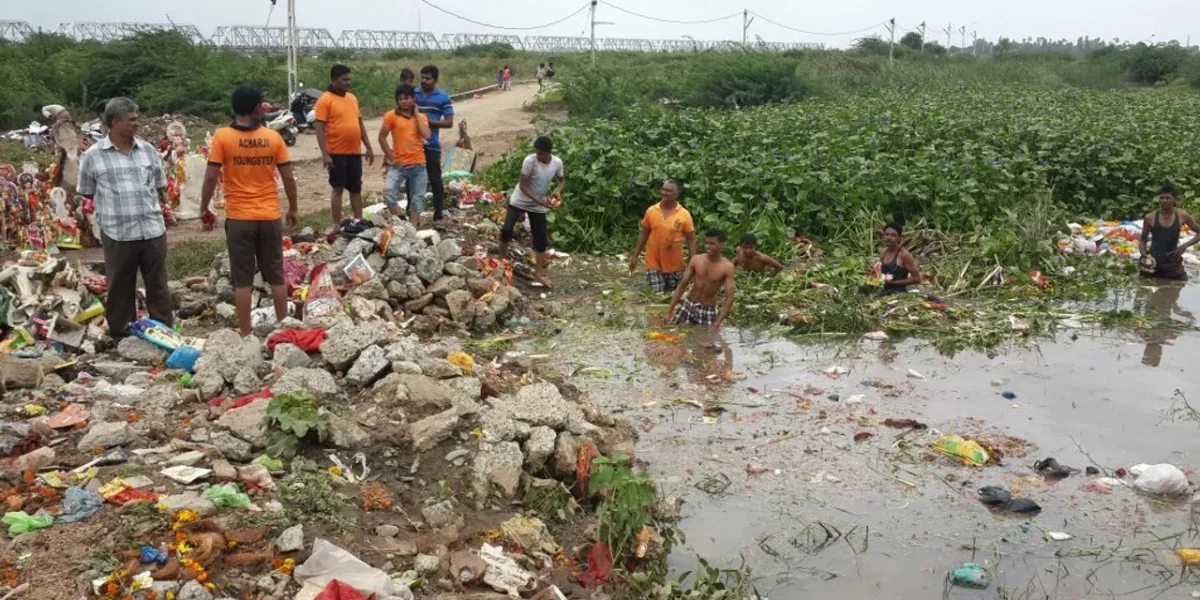 ભરૂચમાં નદી કિનારે દશામાંની દશા બગડી