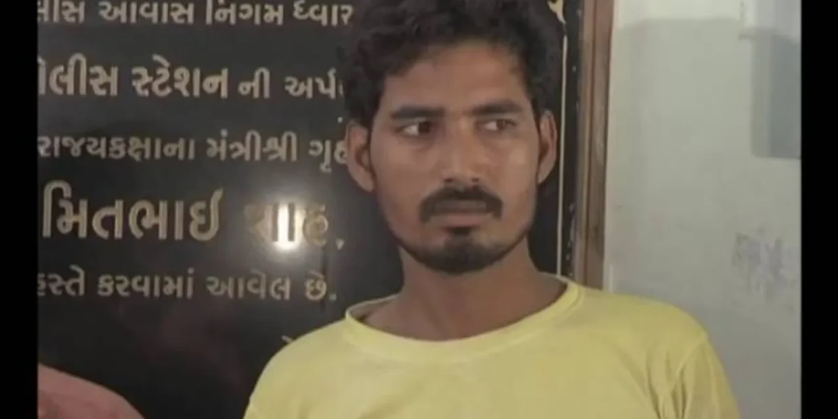 ચાઇના બનાવટની 300 એલઇડી ટીવી સાથે 2 શખ્સોની ધરપકડ કરતી રાજકોટ પોલીસ