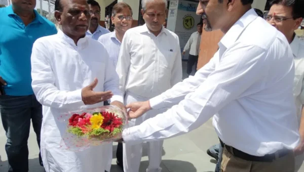ભરૂચ રેલવે મથક ખાતે અદાણી ફાઉન્ડેશન દ્વારા મોડયુલર ટોઇલેટની સુવિધા ઉભી કરાઈ