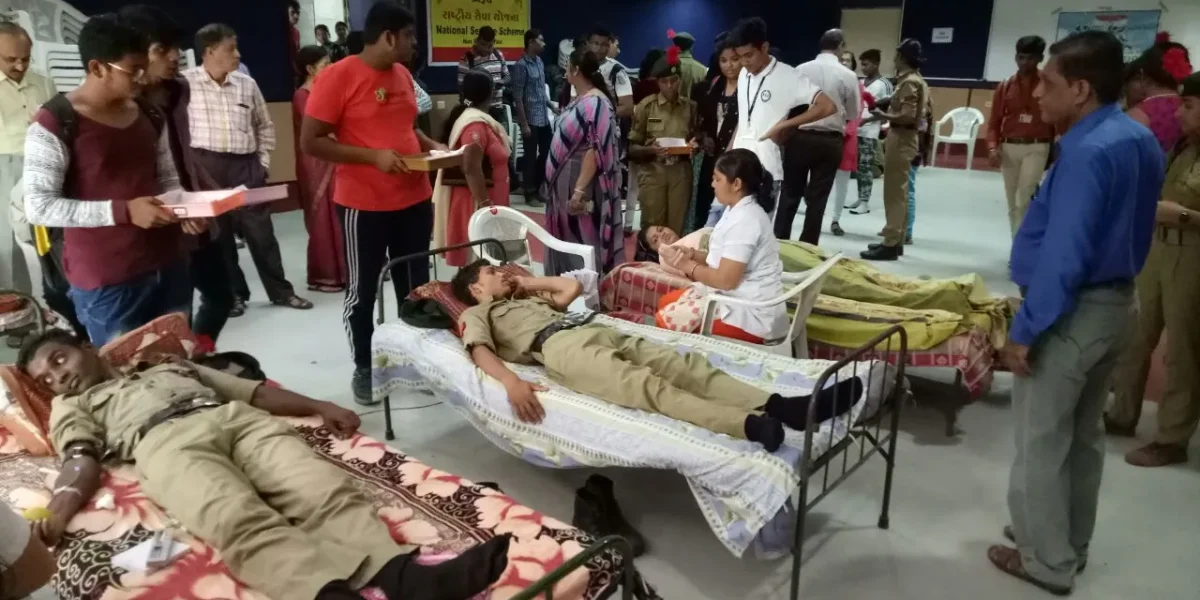 ભરૂચની કોલેજમાં કારગીલ વિજય દિન નિમિતે રક્તદાન શિબિર યોજાઈ