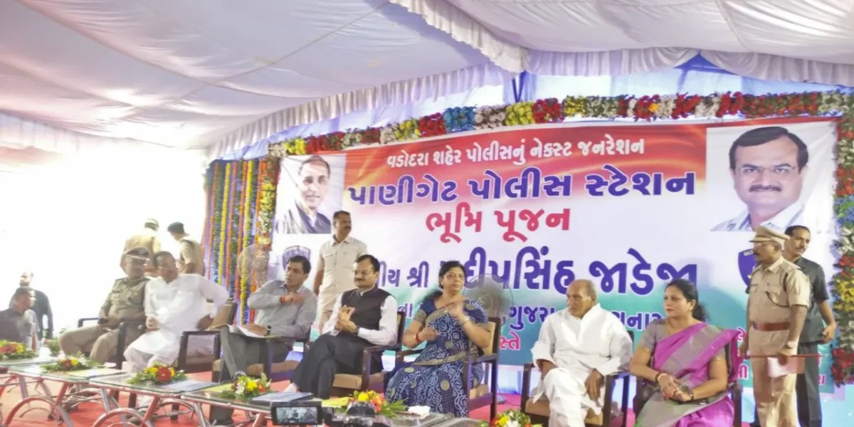 વડોદરામાં ગણેશ સરઘસ દરમિયાન થયેલા રમખાણોના તોફાનીઓને સામે કડક કાર્યવાહીનાં આદેશ આપતા ગૃહમંત્રી