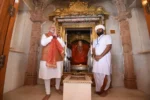 જાત-જાતનાં લોકો અને ભાત-ભાતનાં લોકોએ એટલો કાદવ ઉછાળ્યો છે કે હવે કમળ ખીલવાનું આસાન થઇ ગયુ છે, પીએમ નરેન્દ્ર મોદી