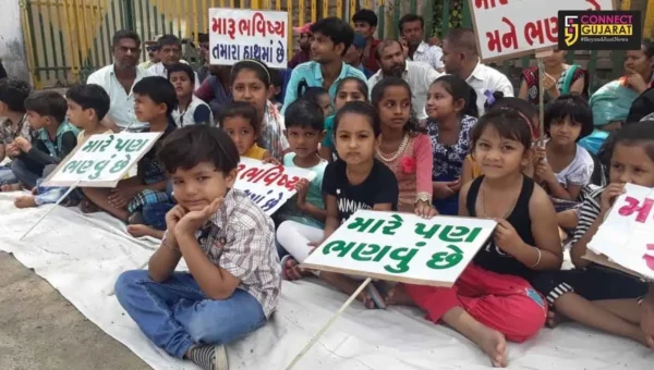 ”મારે ભણવુ છે…મને ન્યાય આપો..” વાલીઓ સાથે 5-6 વર્ષના બાળકોનું આંદોલન