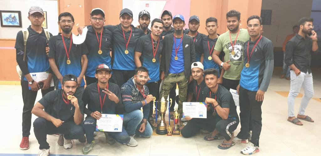 લક્ષ્મીનારાયણ દેવ કોલેજ ઓફ ફાર્મસીના વિદ્યાર્થીઓએ ગુજરાત ફાર્મસી ક્રિકેટ કપ-૨ પ્રાપ્ત કર્યો