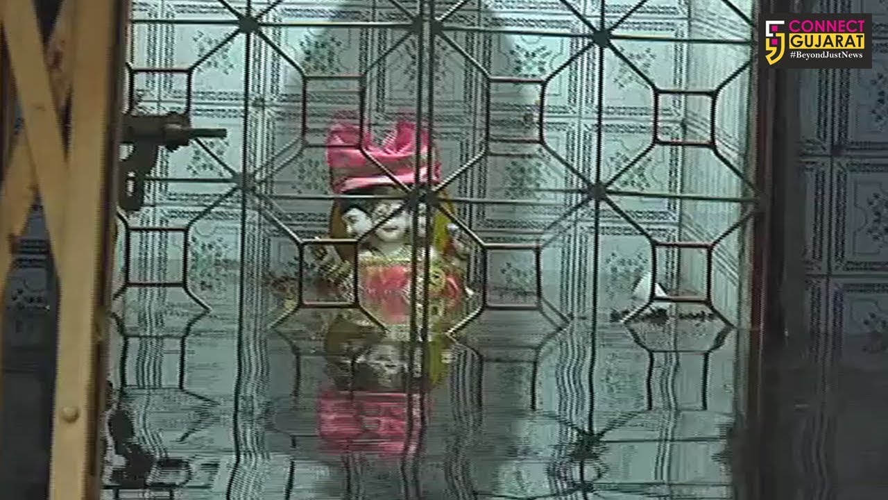 ભરૂચના પૌરાણિક દત્ત મંદિરના ગર્ભ ગૃહમાં 5 ફૂટ સુધી પાણી ભરાયાં