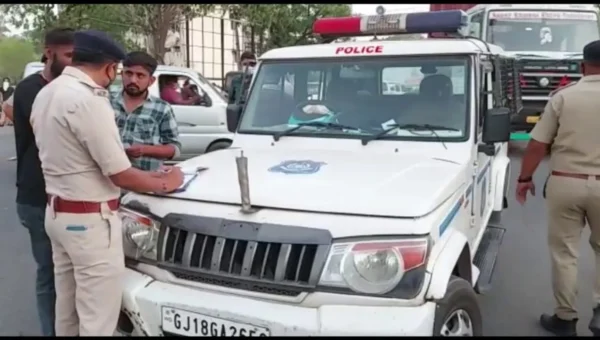 સાબરકાંઠા : માસ્ક વિના ફરતા લોકો સામે ઇડર પોલીસની કડક કાર્યવાહી, રૂ. 1-1 હજારનો દંડ વસુલ કરાયો