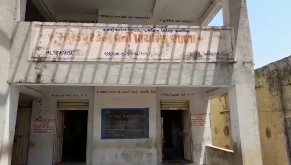 મહીસાગર: લુણાવાડાના મલેકપુર પ્રાથમિક શાળામાં કોવિડ સેન્ટર શરૂ કરવામા આવ્યું