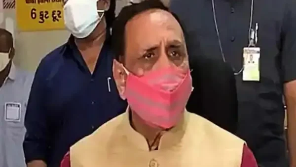 સુરતમાં CM રૂપાણીએ લોકડાઉન વિશે કહ્યું પ્રજાના હિતમાં યોગ્ય નિર્ણય કરીશું