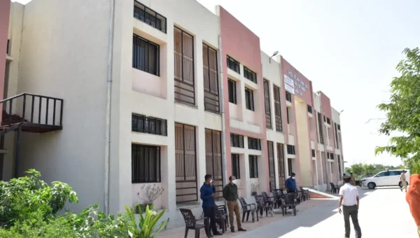 કચ્છ : નલિયા ખાતે નમો કોવિડ હોસ્પિટલનો કરાયો પ્રારંભ, દર્દીઓના આરોગ્યની સુખાકારીમાં થશે વધારો