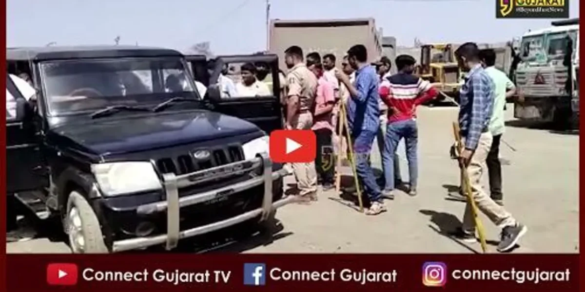 સુરેન્દ્રનગરના સુદામડામાં બે જૂથ વચ્ચે સામસામે હવામાં ફાયરીંગ, ગામ પોલીસ છાવણીમાં ફેરવાયું