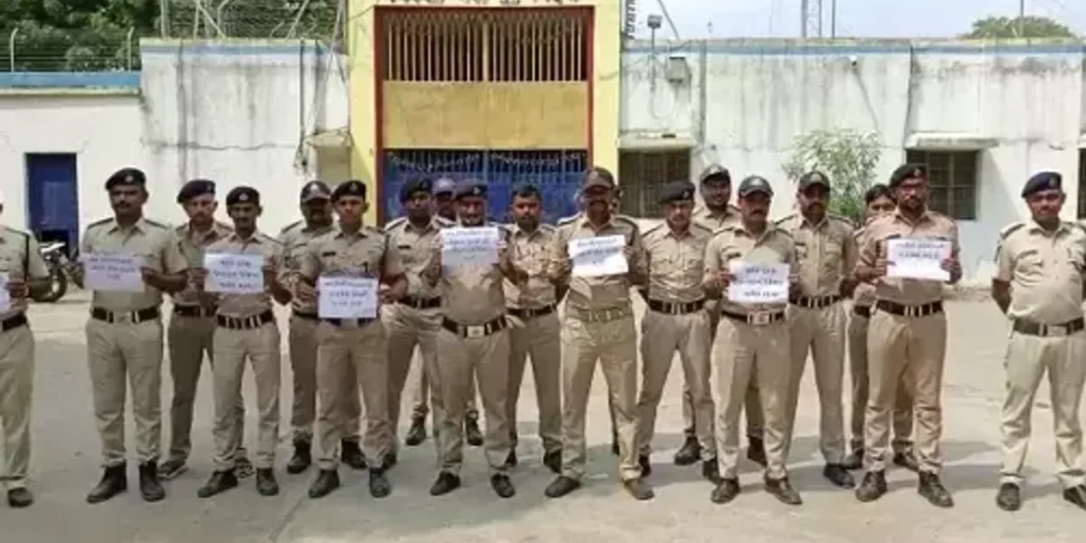 ભરૂચ જિલ્લા જેલકર્મીઓએ પડતર માંગોને લઈ માસ સીએલ પર ઉતરી વિરોધ દર્શાવ્યો…