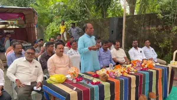 ભરૂચ: વાલિયાથી નેત્રંગને જોડતા 30 કિલોમીટર લાંબા માર્ગનું થશે નવીનીકરણ, સાંસદ મનસુખ વસાવાના હસ્તે કરાયું ખાતમુર્હુત