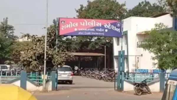 અમદાવાદ : નકલી પોલીસથી “સાવધાન”, વેપારીનું અપહરણ કરી રૂ. 21 હજાર પડાવી લીધા…