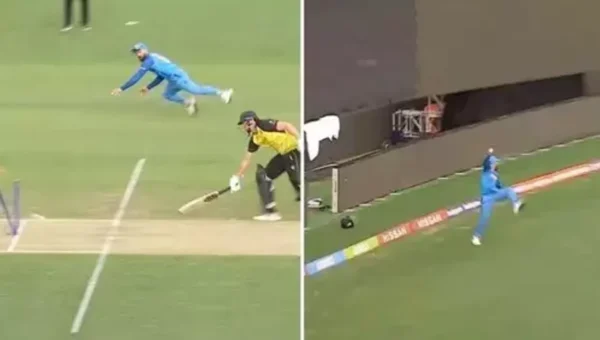 T20 વર્લ્ડ કપ : કોહલીએ હવામાં ઉડીને એક હાથે કર્યું જાદુ, આશ્ચર્યચકિત ઓસ્ટ્રેલિયન ખેલાડીઓએ પણ તાળીઓ પાડી, જુઓ VIDEO