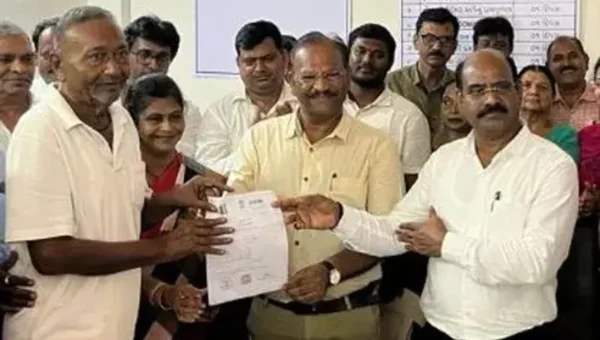 વડોદરા : રાજ્ય સરકારની વિવિધ યોજનાઓનો નાગરિકોને મળશે લાભ, અટલાદરા-ગોત્રી ખાતે જનસેવા કેન્દ્રનો પ્રારંભ કરાયો