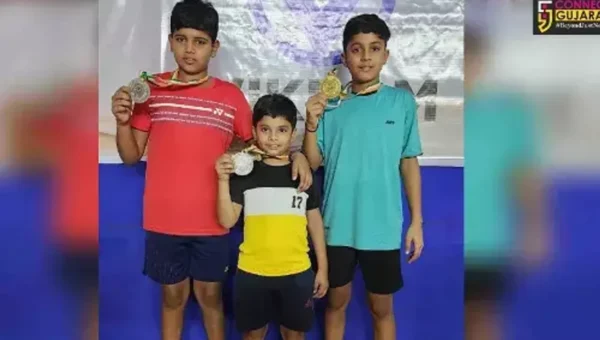 વલસાડ : સ્ટેટ લેવલની બેડમિન્ટન સ્પર્ધામાં ધો.3ના વિદ્યાર્થીએ બ્રોન્ઝ મેડલ મેળવ્યો…