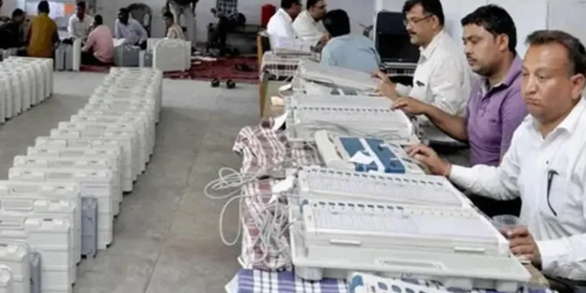 અમદાવાદ: ચૂંટણી સમયે 39 સરકારી કર્મચારીઓ વિરુદ્ધ ધરપકડ વોરંટ ઇશ્યૂ, વાંચો શું છે વિવાદ