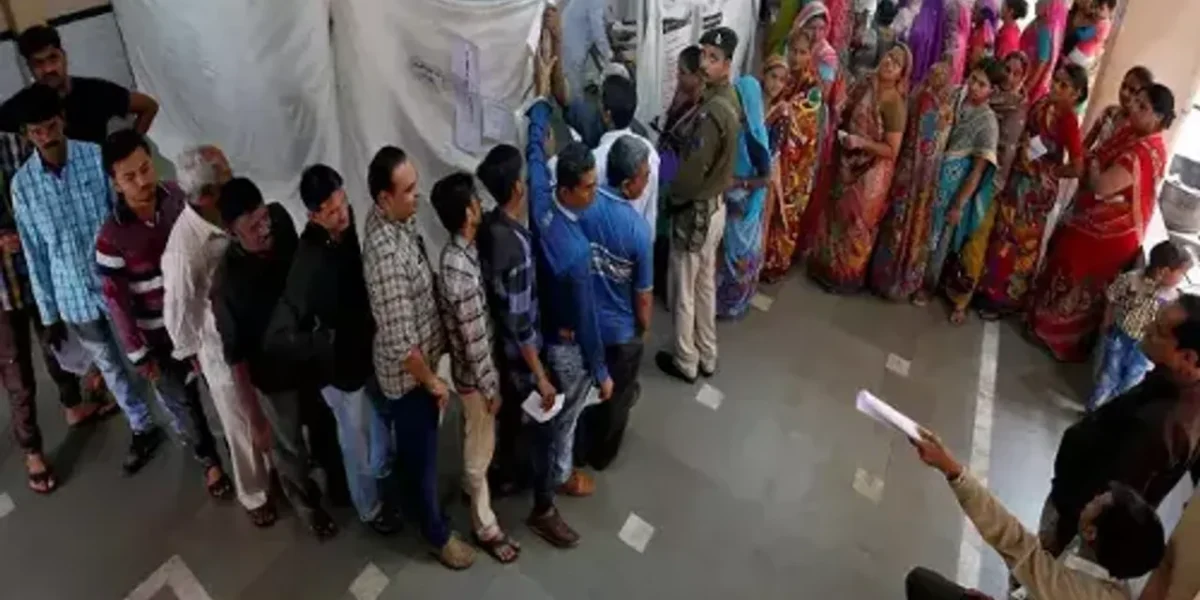 આજે બીજા તબક્કાનું મતદાન : મધ્ય અને ઉત્તર ગુજરાતની 93 બેઠકો પર ઉમેદવારોનું ભાવિ EMVમાં કેદ થશે…