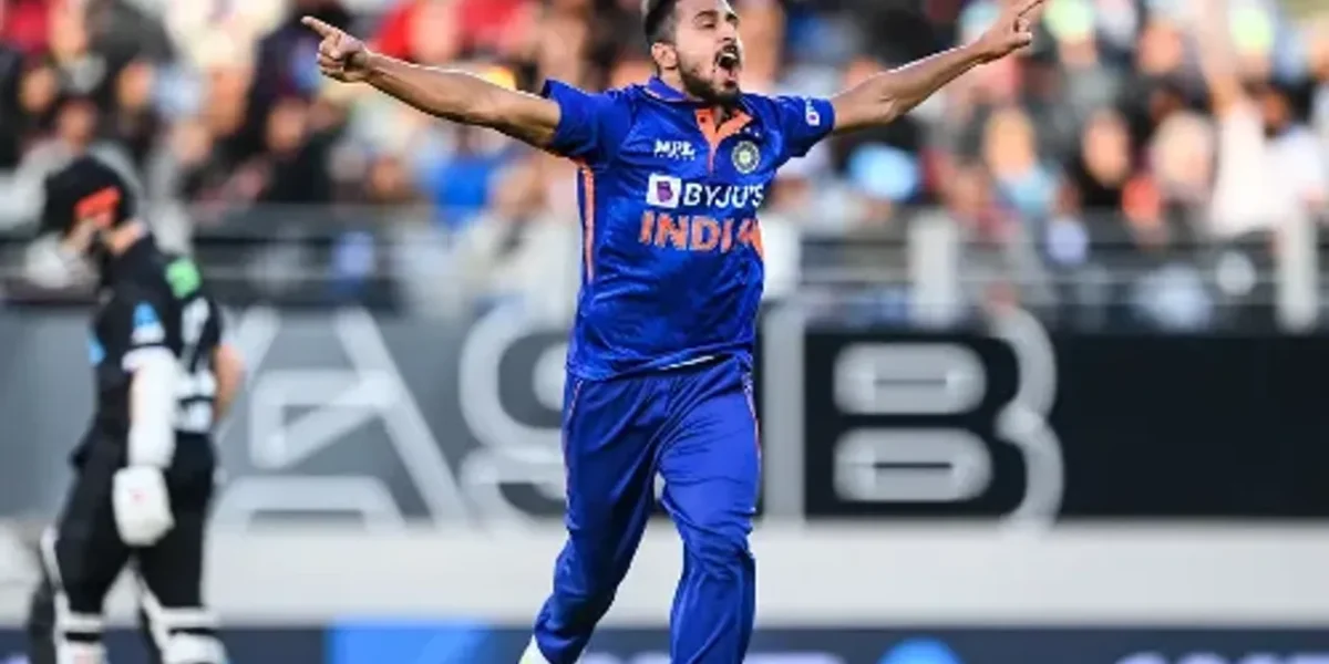 IND vs BAN: બાંગ્લાદેશ સામેની ODI શ્રેણીમાંથી શમી બહાર, આ તોફાની બોલરને મળ્યું સ્થાન.!
