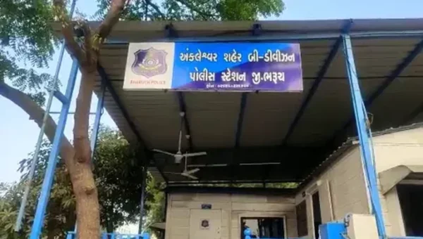 અંકલેશ્વર : દેશી દારૂનો વેપલો ચલાવતા લોકો પર બી’ ડિવિઝન પોલીસે સપાટો બોલાવ્યો…