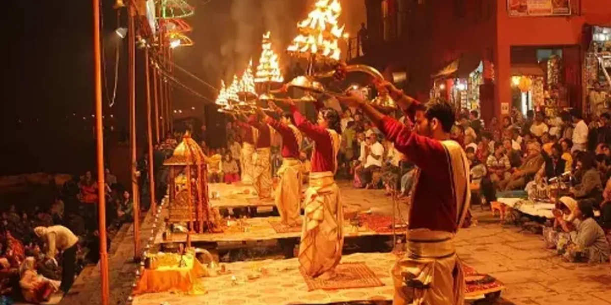 ગંગા આરતીના સાક્ષી બનવા માંગો છો,તો મકરસંક્રાંતિ પર આ ધાર્મિક શહેરોની મુલાકાત લો
