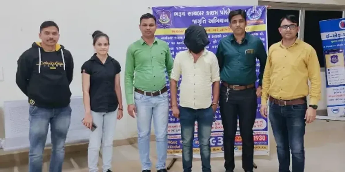 ભરૂચ: પરિવારને 7વર્ષથી ફેક ફેસબુક આઈડી દ્વારા પરેશાન કરતા ભુજના ઇસમની પોલીસે કરી ધરપકડ