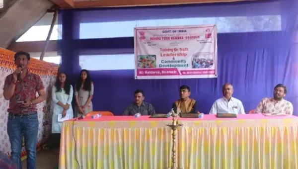 ભરૂચ: હલદરવા ગામ ખાતે નહેરૂ યુવા કેન્દ્ર દ્વારા શિબિર યોજાય, વાંચો કઈ બાબતે અપાયું માર્ગદર્શન