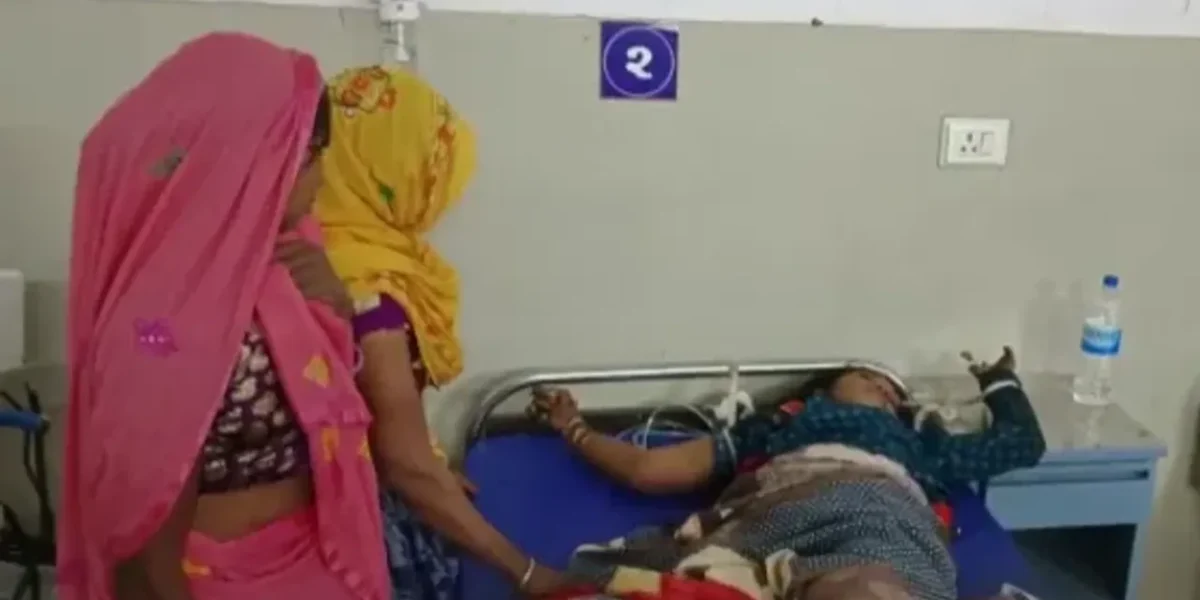ભરૂચ : મકાન પર પાલખ બાંધતી વેળા વીજ કરંટથી દાઝેલા ભાઈ-બહેનનું વડોદરામાં સારવાર દરમ્યાન મોત…