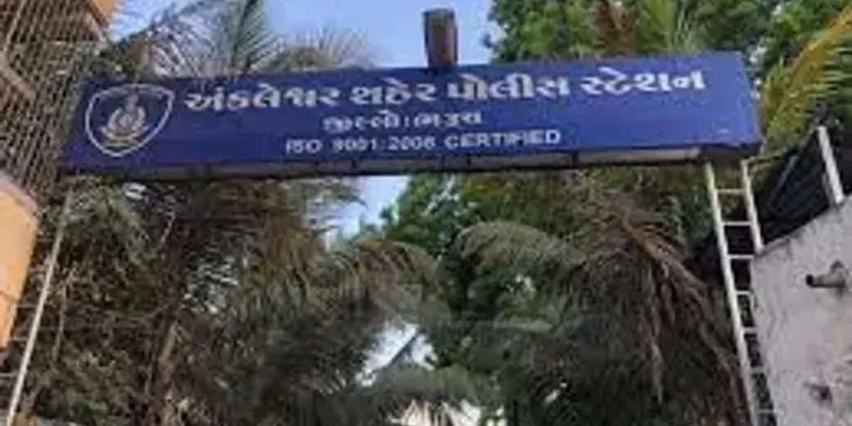અંકલેશ્વર: ઉંચુ વ્યાજ વસુલતા વ્યાજખોર સામે પોલીસે ગુનો દાખલ કર્યો, વ્યાજખોરોમાં ફફડાટ