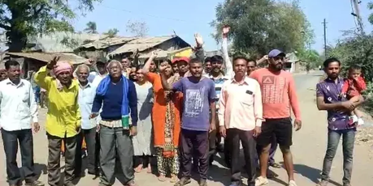 ભરૂચ: ઝઘડિયાના ઉમલ્લા ગામમાંથી પસાર થતા રેતીના વાહનોને બાયપાસ રસ્તો આપવા ગ્રામજનોની માંગ