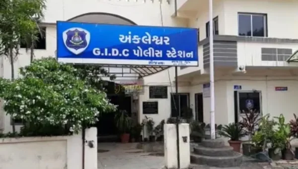 ભરૂચ: અંકલેશ્વર GIDCમાં પાર્ક કરેલ વાહનોમાંથી 5 બેટરી મળી રૂ.39 હજારથી વધુના માલમત્તાની ચોરી