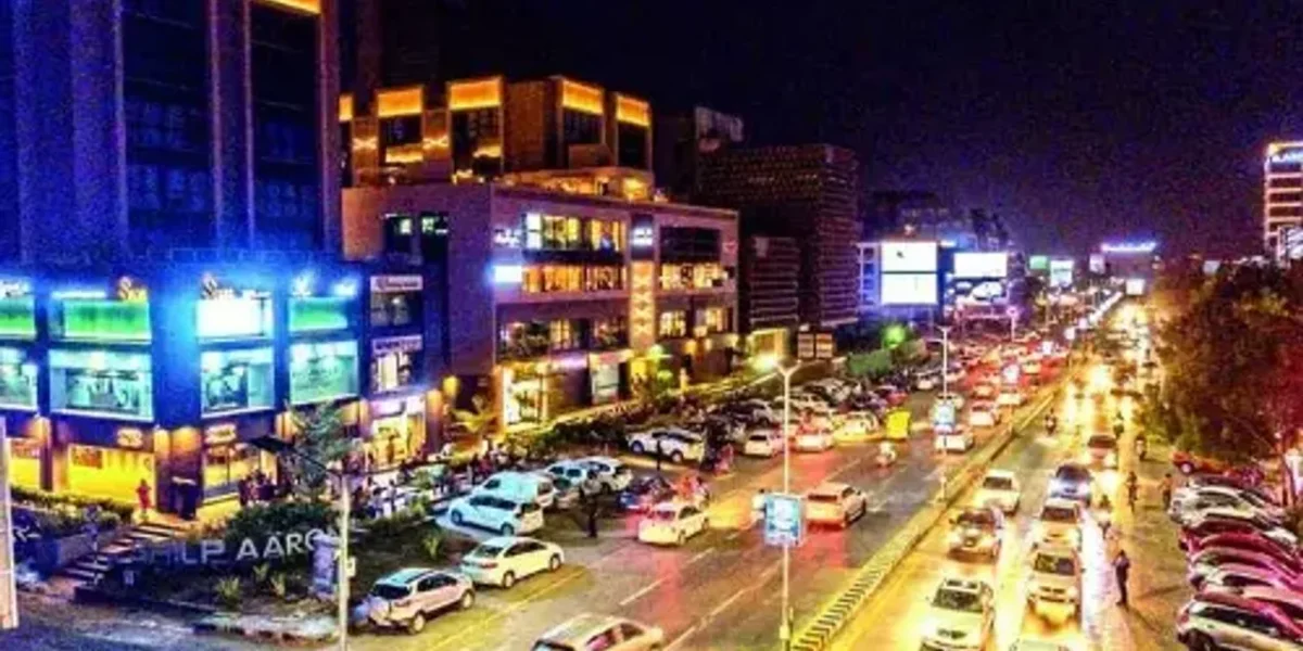 અમદાવાદ: સિંધુભવન રોડ પર ગેરકાયદેસર પ્રવૃતિ ડામવા માટે પોલીસ લેશે વેપારીઓની મદદ
