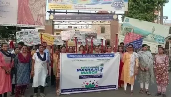 સ્વચ્છતા ઉત્સવ 2023 અંતર્ગત ભરૂચ નગરપાલિકા દ્વારા મસાલ રેલી યોજાય