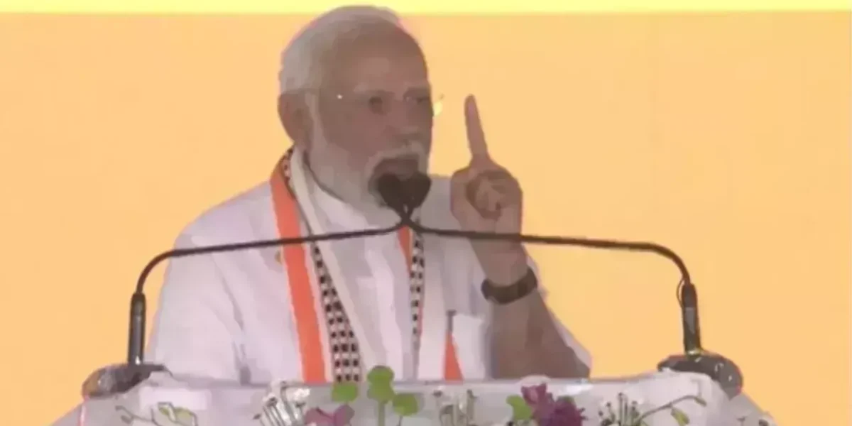PMએ કર્ણાટકમાં કહ્યું- કોંગ્રેસ મોદીની કબર ખોદવામાં વ્યસ્ત, હું એક્સપ્રેસ વેના ઉદ્ઘાટનમાં વ્યસ્ત છું