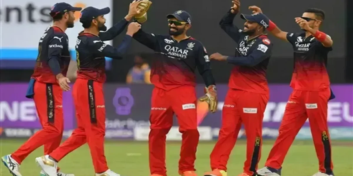RCB vs DC: બેંગ્લોરે દિલ્હીને 23 રને હરાવ્યું, કોહલી પછી બોલરોએ કર્યો અજાયબી..!