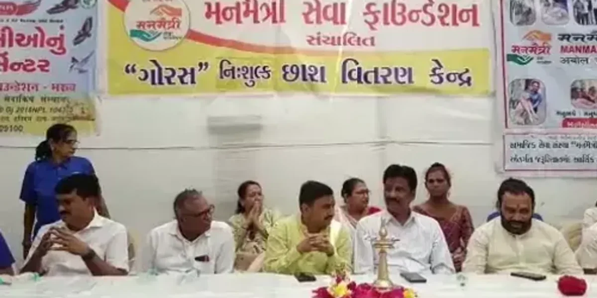 ભરૂચ: મનમૈત્રી સેવા ફાઉન્ડેશન દ્વારા નિઃશુલ્ક મસાલા છાશ વિતરણ સેવા-કેન્દ્રનો પ્રારંભ કરાયો
