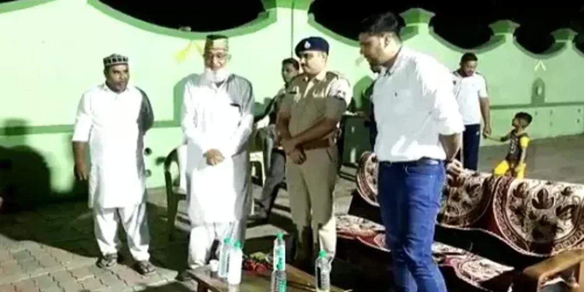 ભરૂચ: નબીપુરમાં રમઝાન ઈદ અને પરશુરામ જયંતિના તહેવા નિમિત્તે પોલીસની ખાસ કવાયત, નગરજનોને શાંતિ જાળવવા કરી અપીલ