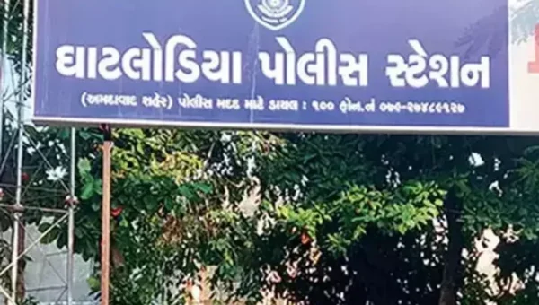 અમદાવાદ: આત્મહત્યા કરવા મજબૂર કરતા દુષ્પરેરણા બદલ ઘટલોડિયામાં ફરિયાદ,પત્નીને મોકલી નેપાળ ફરવા અને પતિએ કરી આત્મહત્યા