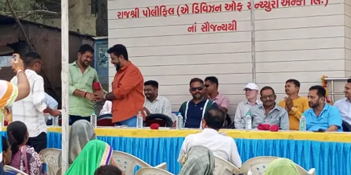 ભરૂચ:રાજપારડી ખાતે જાહેર શૌચાલયનું કરવામાં આવ્યું નિર્માણ, SDMના હસ્તે કરાયુ લોકાર્પણ