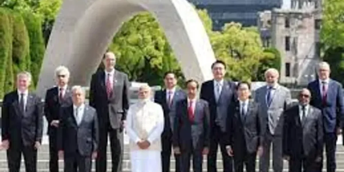 PM મોદીનો જાપાન મુલાકાતનો આજે બીજો દિવસ, હિરોશિમામાં એટમ બોમ્બ હુમલામાં માર્યા ગયેલા લોકોને આપી શ્રદ્ધાંજલિ