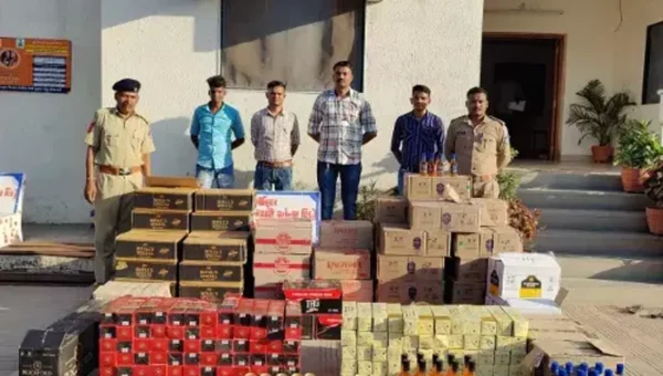 ભરૂચ: નેત્રંગના બીલોઠી ગામ નજીકથી વિદેશી દારૂનો મોટો જથ્થો ઝડપાયો, રૂ.3.61 લાખનો મુદ્દામાલ જપ્ત