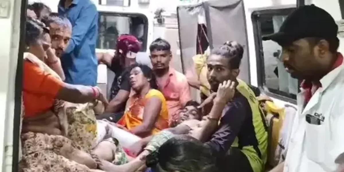 ભરૂચ: સારંગપુર જતા શ્રધ્ધાળુઓની લકઝરી બસને નડ્યો અકસ્માત,18 લોકો ઇજાગ્રસ્ત