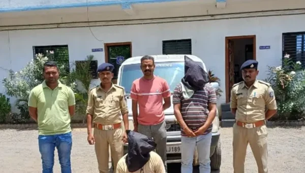 ભરૂચ: ઝઘડીયાના પીપદરા ગામે બનેવીએ છ લોકો સાથે મળી સાળાનું કર્યું અપહરણ, પોલીસે 4 આરોપીઓની કરી ધરપકડ