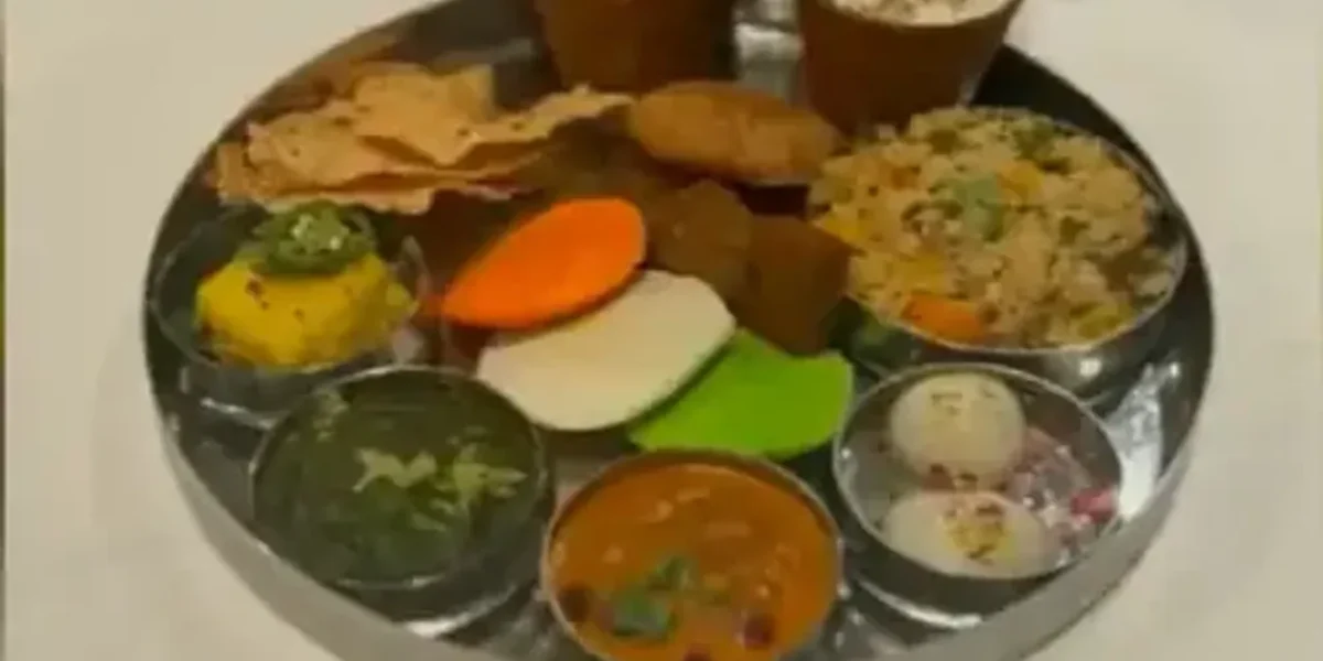 અમેરિકા: ન્યુજર્સીના રેસ્ટોરાંમાં લોન્ચ થઈ મોદીજી થાળી, તિરંગા ઈડલી, ઢોકળાં અને કાશ્મીરની વાનગીનો સમાવેશ