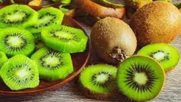 કબજિયાત અને કોલેસ્ટ્રોલ માટે રામબાણ છે કીવી ફાયદા જાણીને ચોંકી ઊઠશો